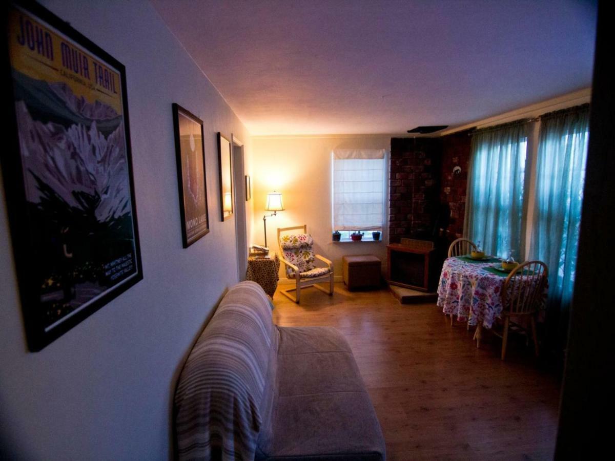 Cozy Muir Cottage - In Town - Pet Friendly Lone Pine Eksteriør bilde